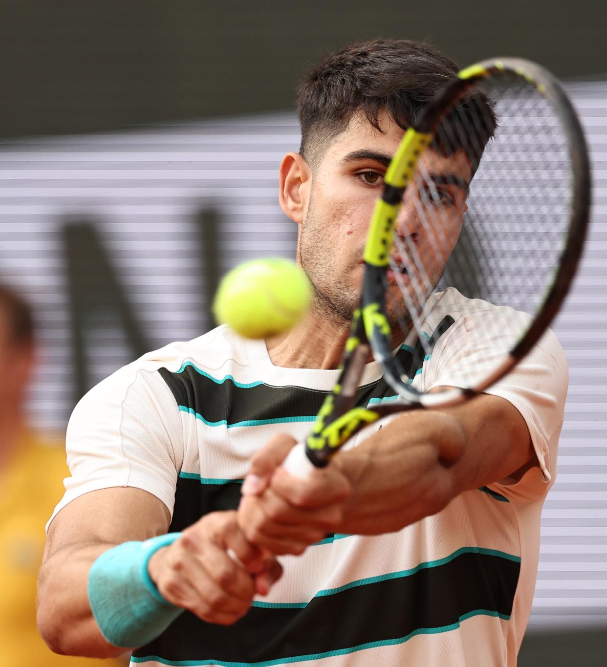 乐鱼-意大利网球队横扫日本网球队，阿尔卡拉斯送出助攻的简单介绍