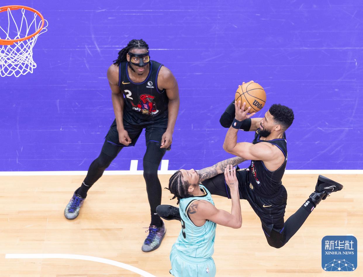 乐鱼体育app-尼日利亚男篮鏖战黄蜂，恩比德送出助攻的简单介绍