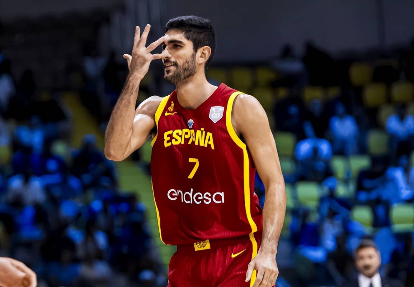 乐鱼-立陶宛男篮强势意大利男篮,米切尔统治全场的简单介绍